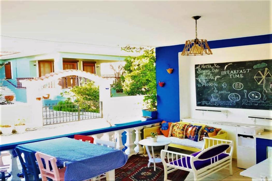 Beyaz Ev Hotel Alacati Exterior foto